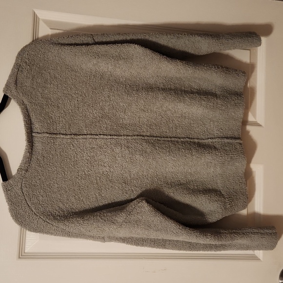Sincerely Jules Light Gray V-Neck Sweater - Picture 6 of 6